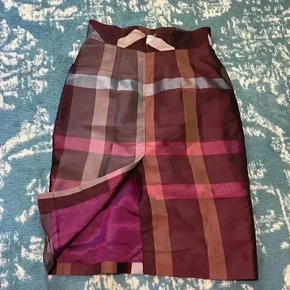 Magnificent lined metallic vintage 50s 60s pencil skirt small